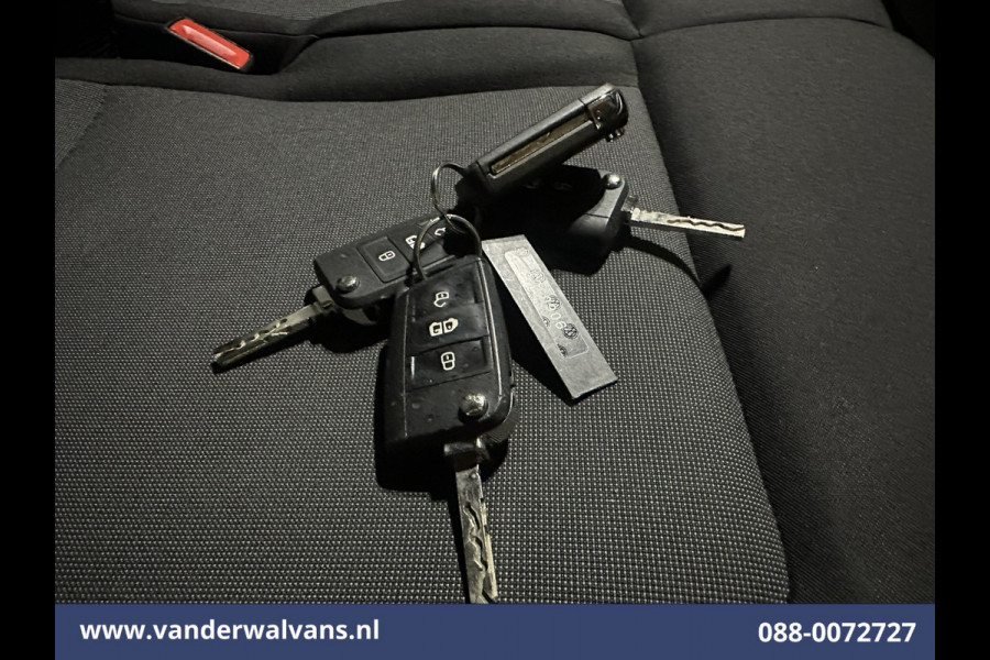 Volkswagen Crafter 2.0 TDI L3H3 L2H2 Euro6 Airco | Apple Carplay | Android Auto | Parkeersensoren Bijrijdersbank