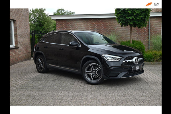 Mercedes-Benz GLA 250 e Business Solution AMG Limited 1e Eig 218 PK Widescreen Sfeerverlichting Camera 19''