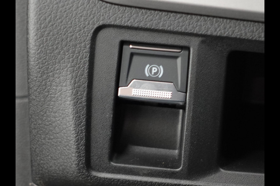 Opel Vivaro 2.0 Diesel 180 S&S L3 Automaat Dubbele Cabine 2 schuifdeuren Android Auto Apple CarPlay Navigatie Keyless Entry&Start Climate Control Camera Cruise Control Houten afwerking laadruimte Trekhaak lichtmetalen velgen