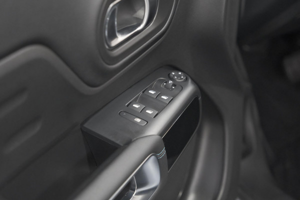 Citroën C5 Aircross 1.2 Hybrid 136 Plus | Camera | Navigatie | Parkeersensoren | Apple Carplay