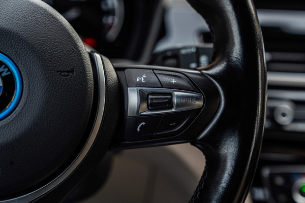 BMW X2 XDrive25e Executive M-Sport 220 PK Dealer o.h Head-Up Camera Leder LED 19''