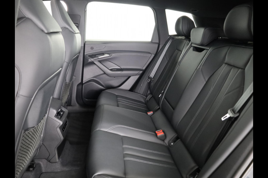 Audi Q6 e-tron S edition 83 kWh | 360 Camera | Panoramadak | Bijrijdersscherm | Privacy Glass | Alarm klasse 5 |