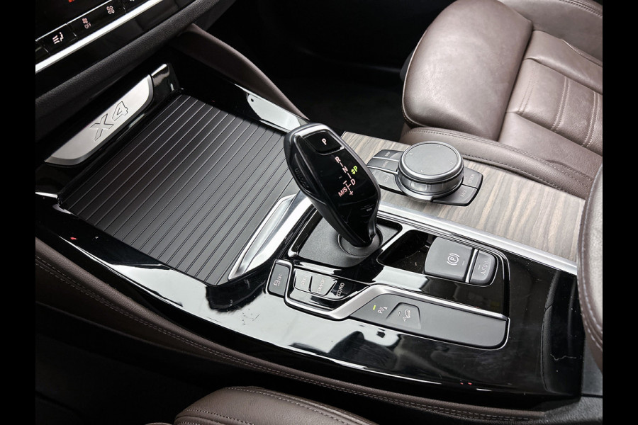BMW X4 XDrive20i High Executive (Dealer Onderh, Navi, Head-up, Parkeersensoren V+A,, StoelV, Climate Control, Cruise Control, Etc)