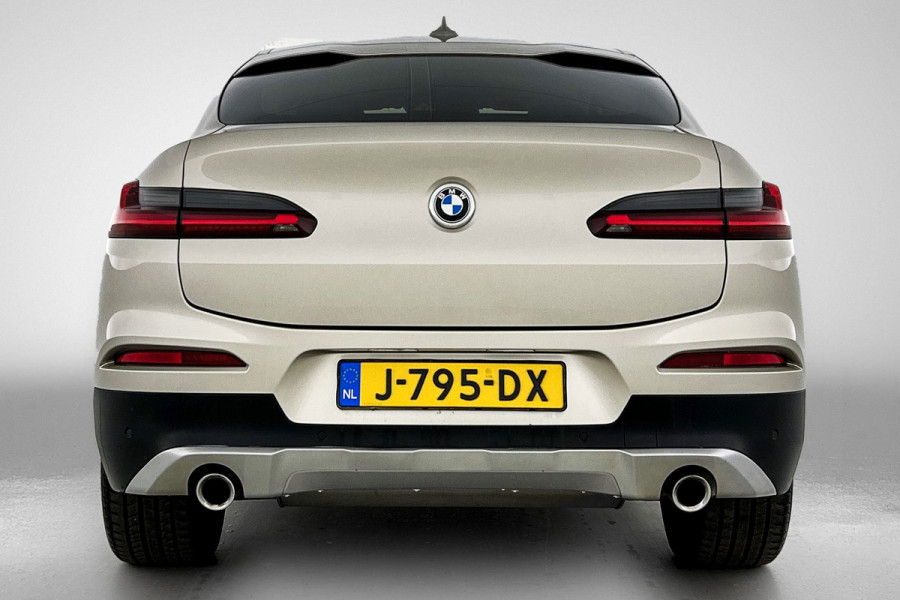 BMW X4 XDrive20i High Executive (Dealer Onderh, Navi, Head-up, Parkeersensoren V+A,, StoelV, Climate Control, Cruise Control, Etc)