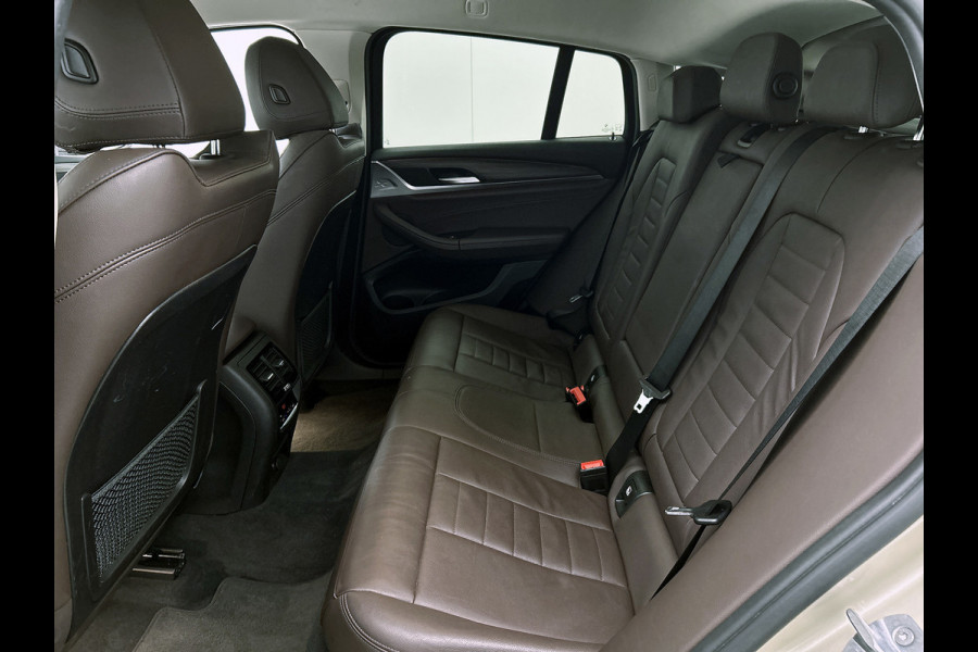 BMW X4 XDrive20i High Executive (Dealer Onderh, Navi, Head-up, Parkeersensoren V+A,, StoelV, Climate Control, Cruise Control, Etc)