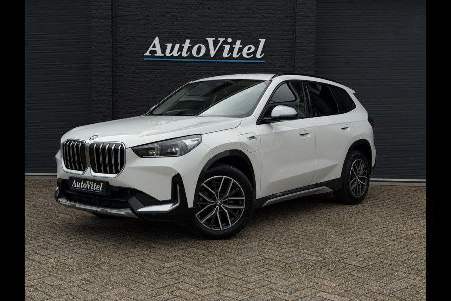 BMW X1 xDrive30e X-Line | Widescreen Facelift | Sportleder | Trekhaak | Camera | Comfort Access