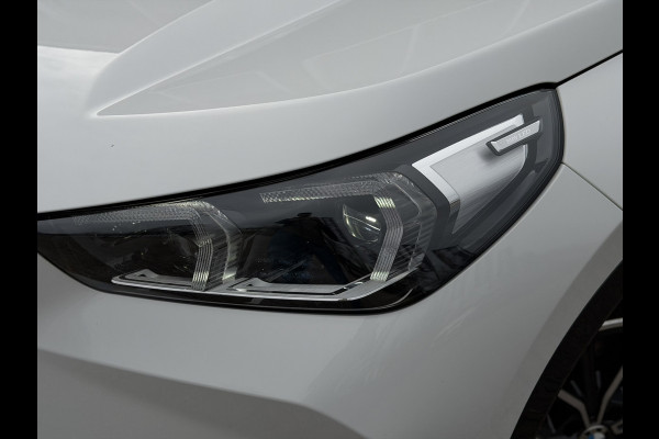 BMW X1 xDrive30e X-Line | Widescreen Facelift | Sportleder | Trekhaak | Camera | Comfort Access