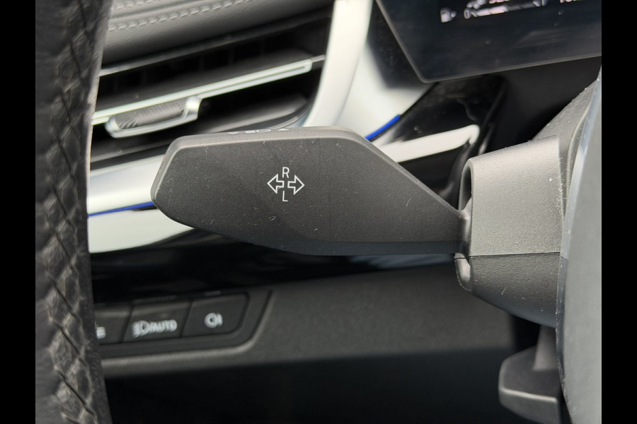 BMW X1 xDrive30e X-Line | Widescreen Facelift | Sportleder | Trekhaak | Camera | Comfort Access