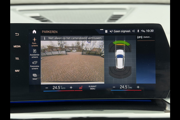 BMW X1 xDrive30e X-Line | Widescreen Facelift | Sportleder | Trekhaak | Camera | Comfort Access