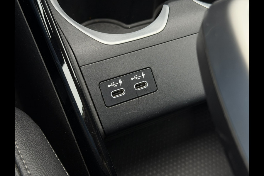 BMW X1 xDrive30e X-Line | Widescreen Facelift | Sportleder | Trekhaak | Camera | Comfort Access