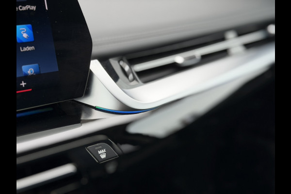 BMW X1 xDrive30e X-Line | Widescreen Facelift | Sportleder | Trekhaak | Camera | Comfort Access