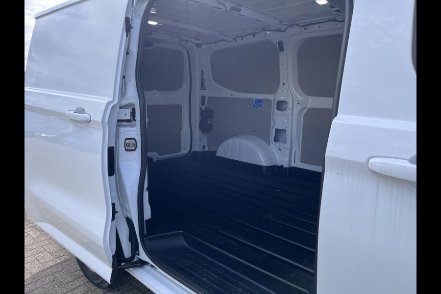 Ford Transit Custom 320 2.5 PHEV L1H1 Limited | Stoelverwarming | Camera | 2.300kg trekgewicht