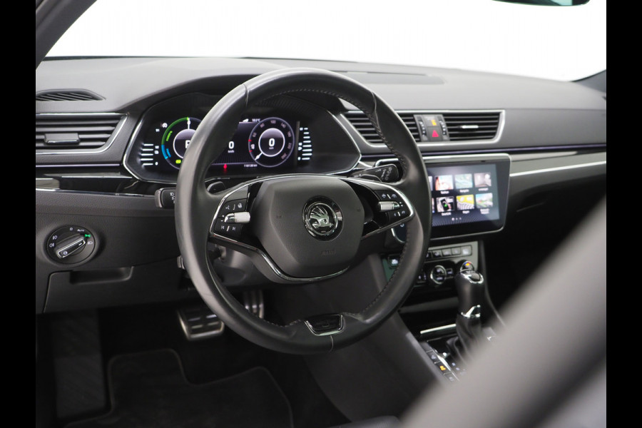 Škoda Superb Combi 1.4 TSI iV Laurin & Klement | Panoramadak | Canton | Trekhaak | Leder | 360 | Keyless | Adaptive Cruise | Carplay