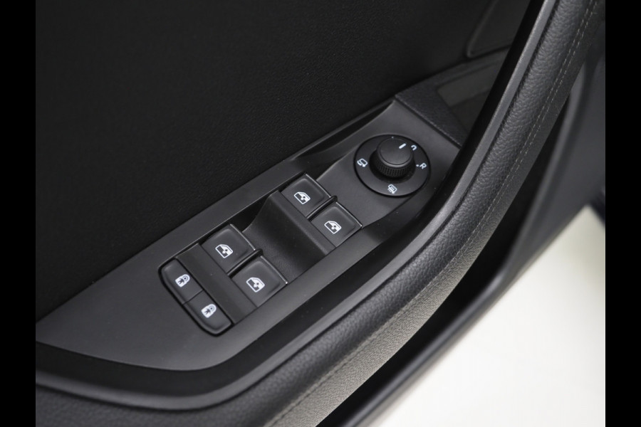 Škoda Superb Combi 1.4 TSI iV Laurin & Klement | Panoramadak | Canton | Trekhaak | Leder | 360 | Keyless | Adaptive Cruise | Carplay