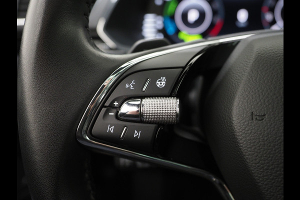Škoda Superb Combi 1.4 TSI iV Laurin & Klement | Panoramadak | Canton | Trekhaak | Leder | 360 | Keyless | Adaptive Cruise | Carplay