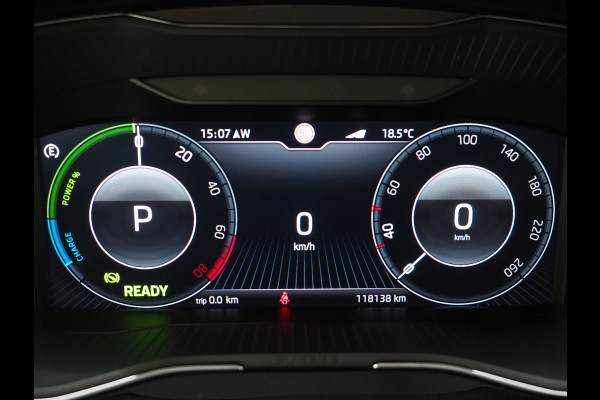 Škoda Superb Combi 1.4 TSI iV Laurin & Klement | Panoramadak | Canton | Trekhaak | Leder | 360 | Keyless | Adaptive Cruise | Carplay