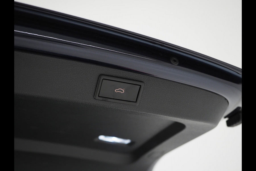 Škoda Superb Combi 1.4 TSI iV Laurin & Klement | Panoramadak | Canton | Trekhaak | Leder | 360 | Keyless | Adaptive Cruise | Carplay