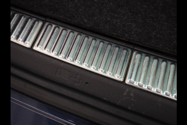 Škoda Superb Combi 1.4 TSI iV Laurin & Klement | Panoramadak | Canton | Trekhaak | Leder | 360 | Keyless | Adaptive Cruise | Carplay