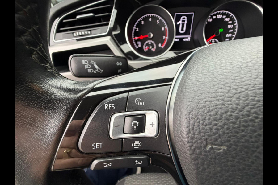 Volkswagen Touran 1.5 TSI Comfortline 7p/carplay