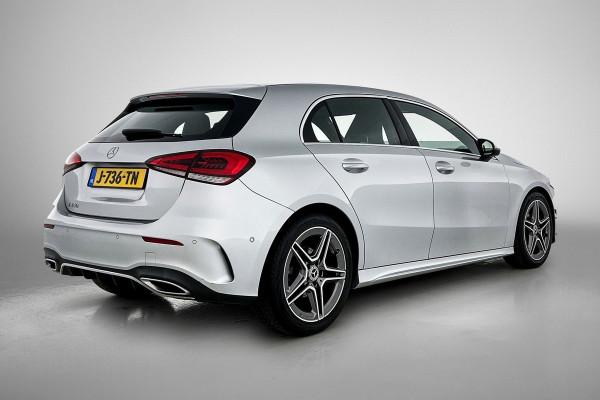 Mercedes-Benz A-Klasse 180 Business Solution AMG(NL auto, Dealer onderhoud, Navi Groot, StoelV, Camera, Carplay, Lane Assit, Etc)