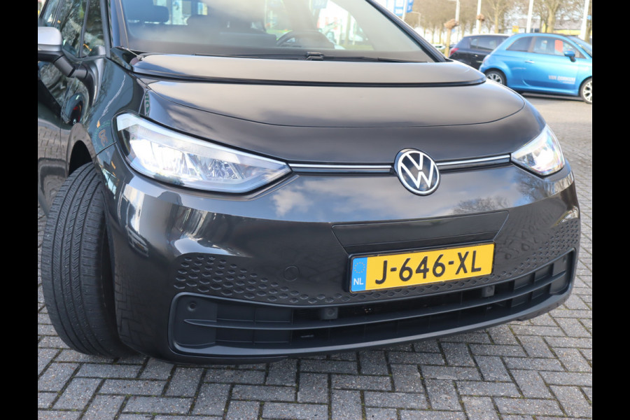 Volkswagen ID.3 First 58 kWh Navi / Climate / Stoelverw / DAB / Trekhaak All season banden