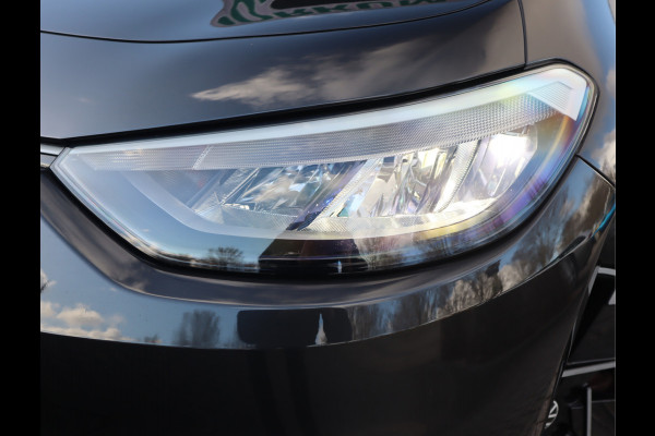 Volkswagen ID.3 First 58 kWh Navi / Climate / Stoelverw / DAB / Trekhaak All season banden