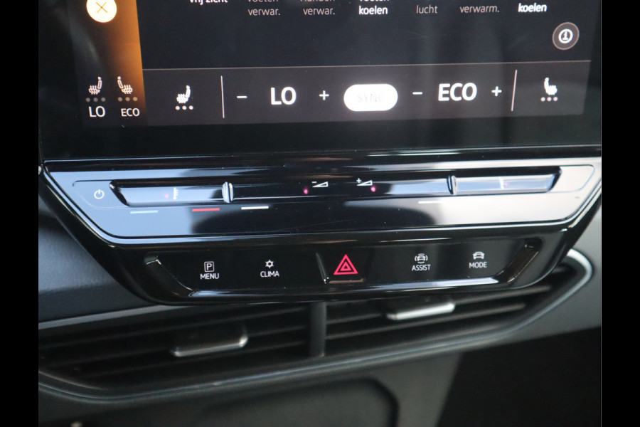Volkswagen ID.3 First 58 kWh Navi / Climate / Stoelverw / DAB / Trekhaak All season banden