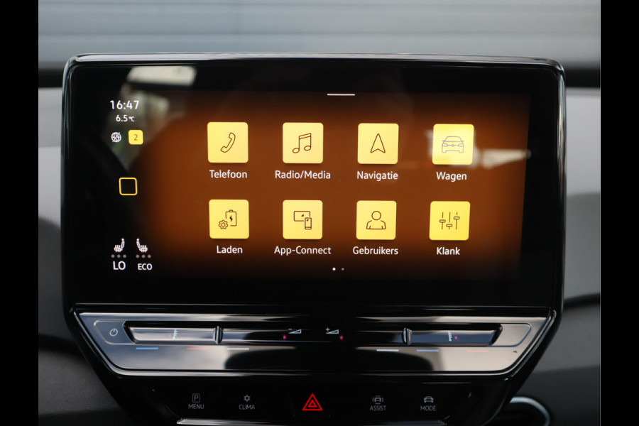 Volkswagen ID.3 First 58 kWh Navi / Climate / Stoelverw / DAB / Trekhaak All season banden
