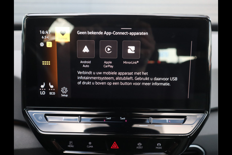 Volkswagen ID.3 First 58 kWh Navi / Climate / Stoelverw / DAB / Trekhaak All season banden