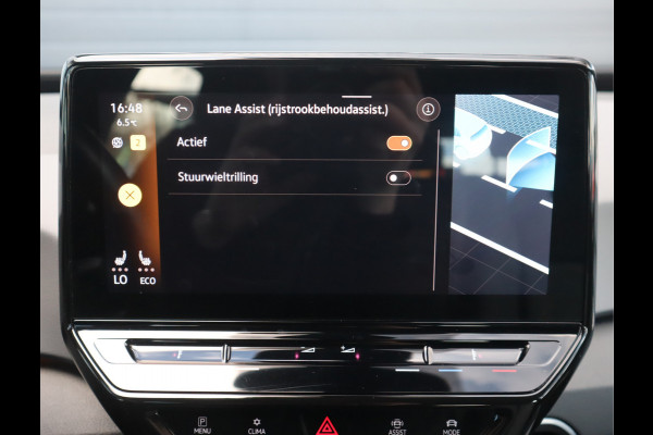 Volkswagen ID.3 First 58 kWh Navi / Climate / Stoelverw / DAB / Trekhaak All season banden