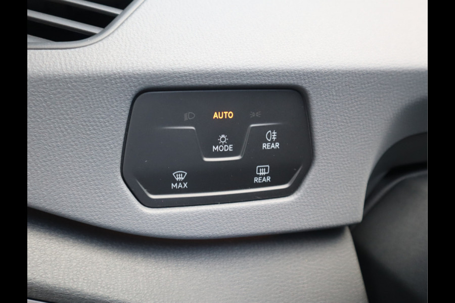 Volkswagen ID.3 First 58 kWh Navi / Climate / Stoelverw / DAB / Trekhaak All season banden