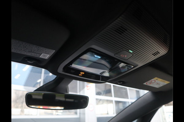 Volkswagen ID.3 First 58 kWh Navi / Climate / Stoelverw / DAB / Trekhaak All season banden