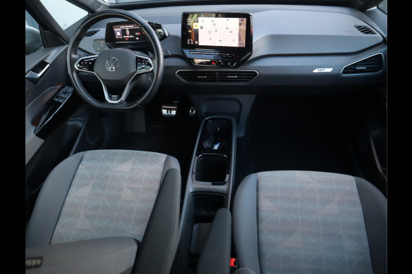 Volkswagen ID.3 First 58 kWh Navi / Climate / Stoelverw / DAB / Trekhaak All season banden