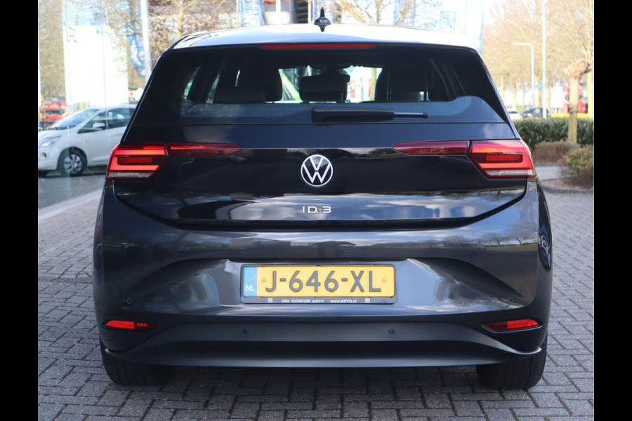 Volkswagen ID.3 First 58 kWh Navi / Climate / Stoelverw / DAB / Trekhaak All season banden