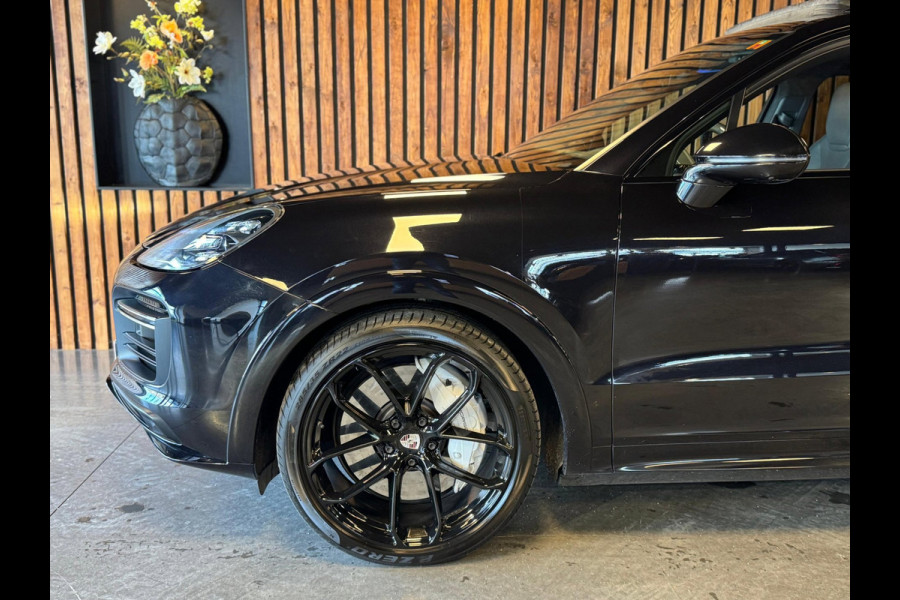 Porsche Cayenne 4.0 Turbo / Softclose / Nightvision / Matrix / Sport Chrono / Stoelventilatie / Trekhaak