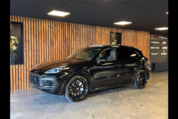 Porsche Cayenne 4.0 Turbo / Softclose / Nightvision / Matrix / Sport Chrono / Stoelventilatie / Trekhaak