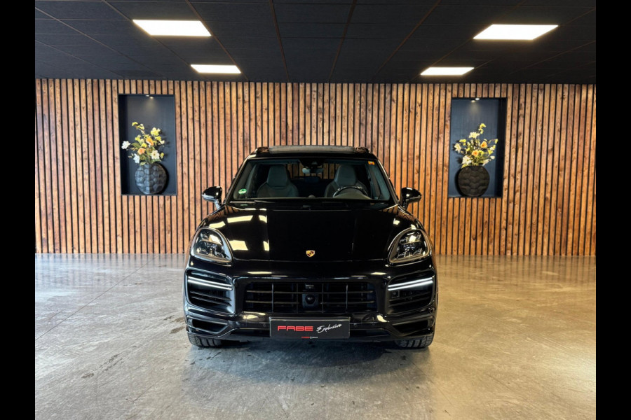Porsche Cayenne 4.0 Turbo / Softclose / Nightvision / Matrix / Sport Chrono / Stoelventilatie / Trekhaak