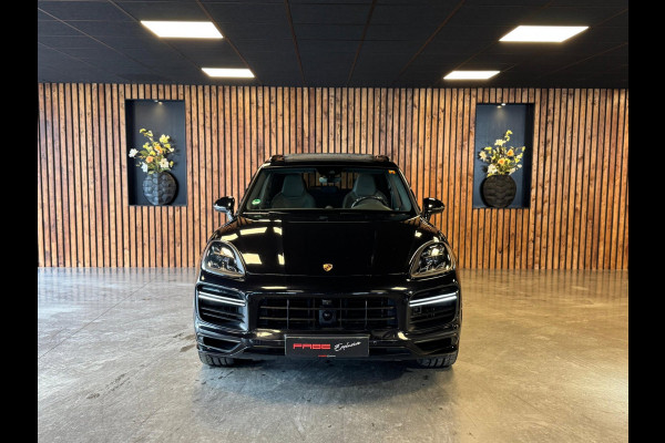 Porsche Cayenne 4.0 Turbo / Softclose / Nightvision / Matrix / Sport Chrono / Stoelventilatie / Trekhaak