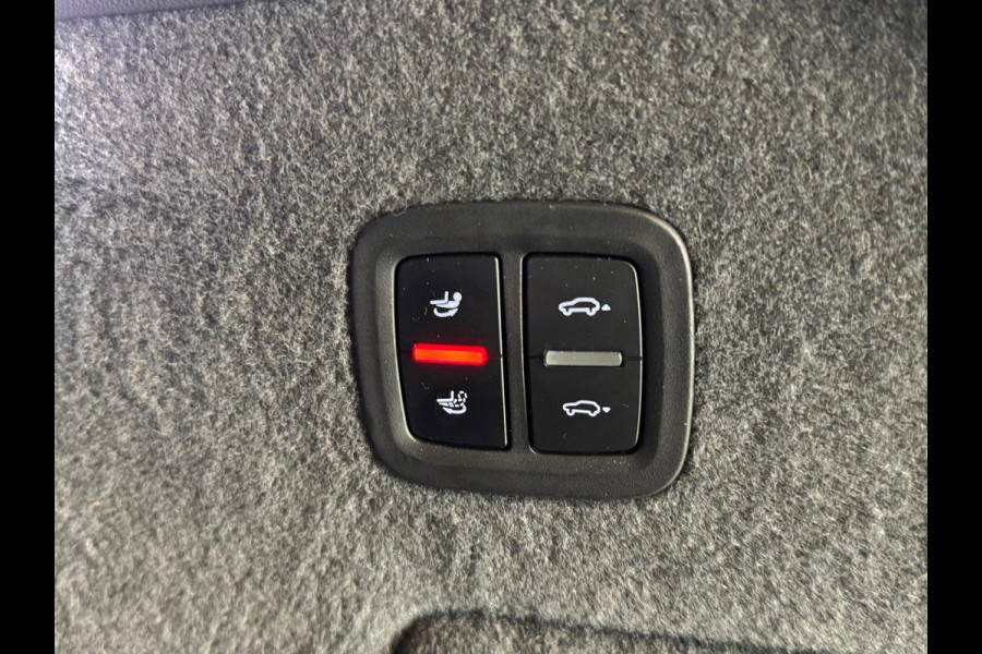 Porsche Cayenne 4.0 Turbo / Softclose / Nightvision / Matrix / Sport Chrono / Stoelventilatie / Trekhaak