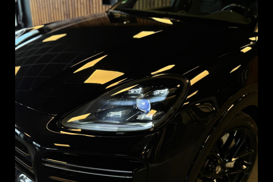 Porsche Cayenne 4.0 Turbo / Softclose / Nightvision / Matrix / Sport Chrono / Stoelventilatie / Trekhaak