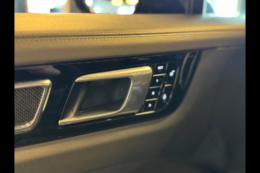 Porsche Cayenne 4.0 Turbo / Softclose / Nightvision / Matrix / Sport Chrono / Stoelventilatie / Trekhaak