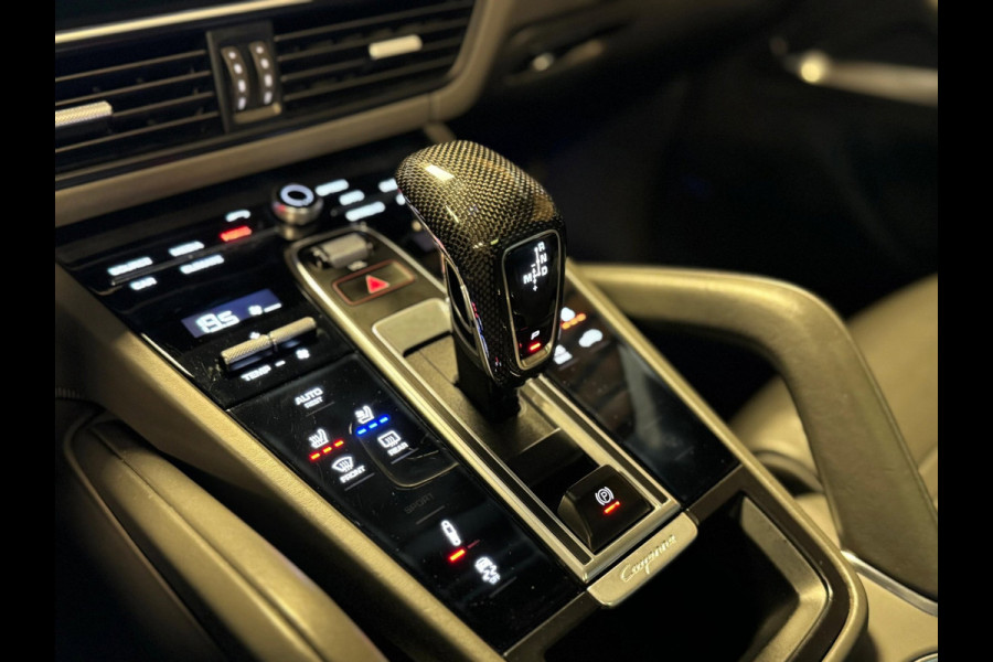 Porsche Cayenne 4.0 Turbo / Softclose / Nightvision / Matrix / Sport Chrono / Stoelventilatie / Trekhaak