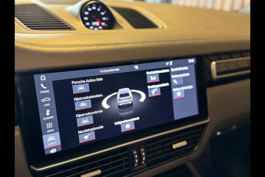 Porsche Cayenne 4.0 Turbo / Softclose / Nightvision / Matrix / Sport Chrono / Stoelventilatie / Trekhaak