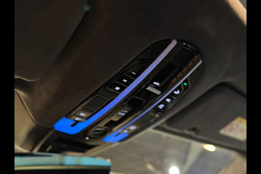 Porsche Cayenne 4.0 Turbo / Softclose / Nightvision / Matrix / Sport Chrono / Stoelventilatie / Trekhaak