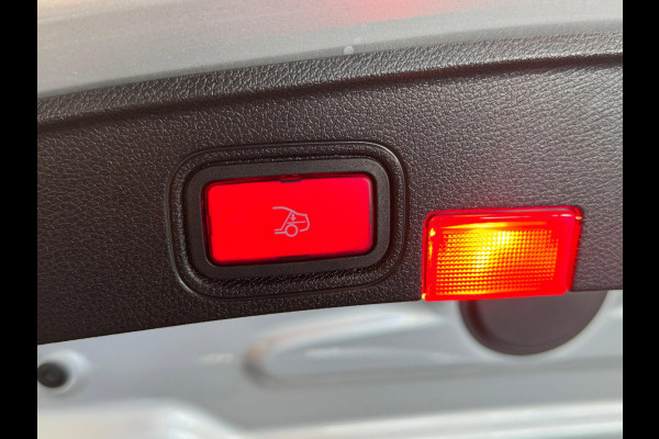 Mercedes-Benz C-Klasse Cabrio BTW/180 AMG Line / NAP / Camera / Leder / Stoelverwarming