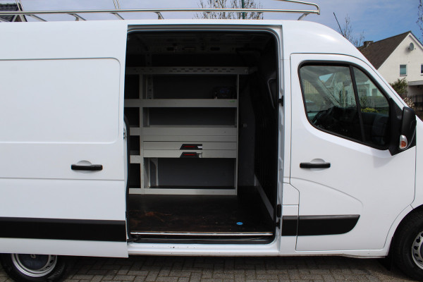 Renault Master T35 2.3 dCi 135PK Euro6 L2H2 ✓ imperiaal  ✓ trekhaak  ✓ airco