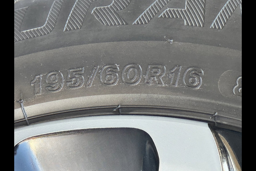 Opel Crossland 1.2 Turbo Business Elegance - Navigatie / Apple CarPlay I Airco I LED I PDC I Sport velgen I Dealer onderhouden