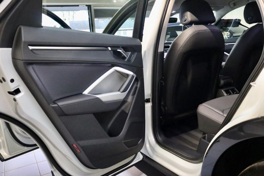 Audi Q3 Sportback 45 TFSI Quattro Pro Line S|Dew silver met.|CAM