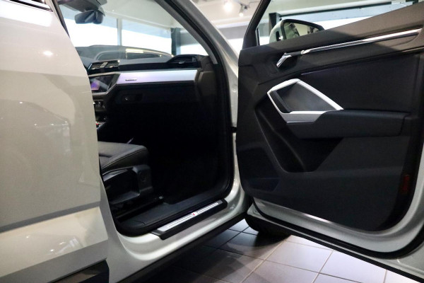 Audi Q3 Sportback 45 TFSI Quattro Pro Line S|Dew silver met.|CAM