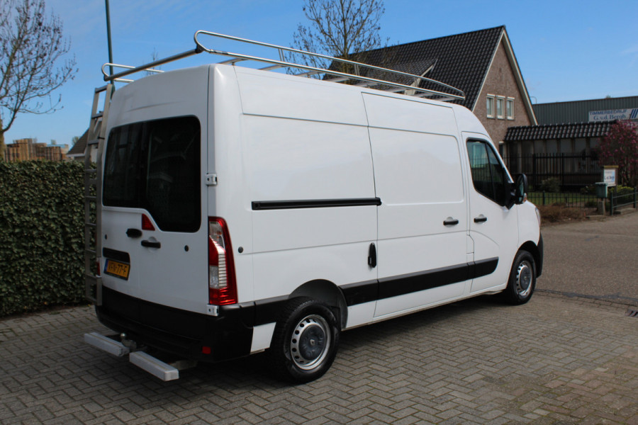 Renault Master T35 2.3 dCi 135PK Euro6 L2H2 ✓ imperiaal  ✓ trekhaak  ✓ airco